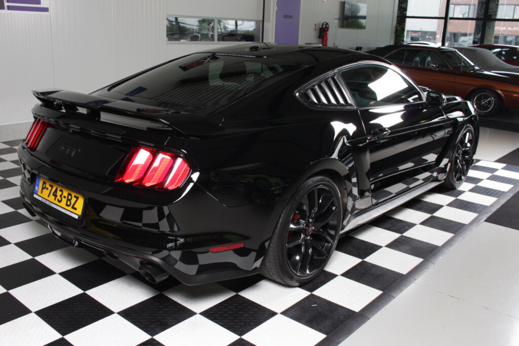 2015 Ford Mustang GT 5.0 Shelby Package