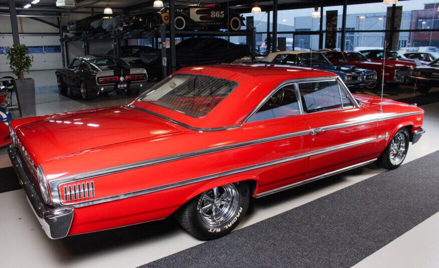 1963,5 Ford Galaxie 500 427 R-Code 4 speed SOLD