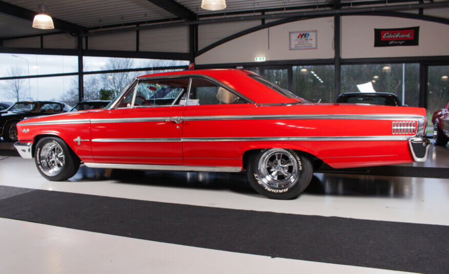 1963,5 Ford Galaxie 500 427 R-Code 4 speed SOLD